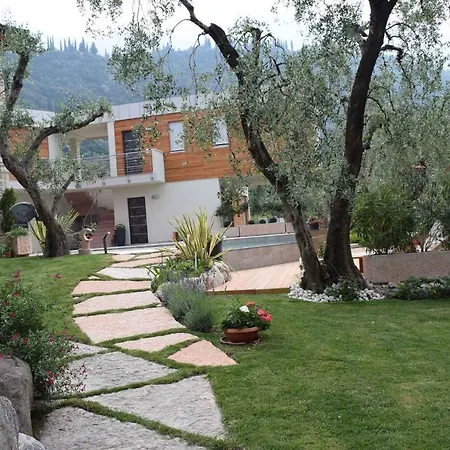 In Malcesine/gardasee 22034 Apartment *